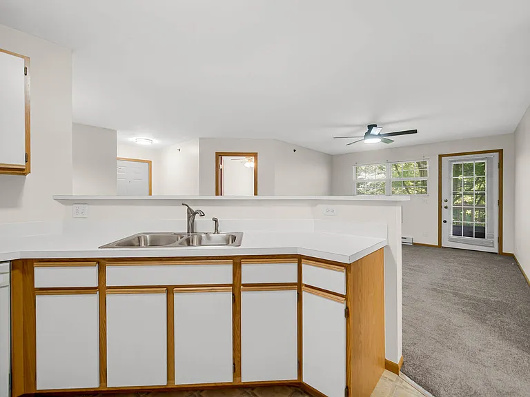 300 Cunat Blvd #2C — Photo 9