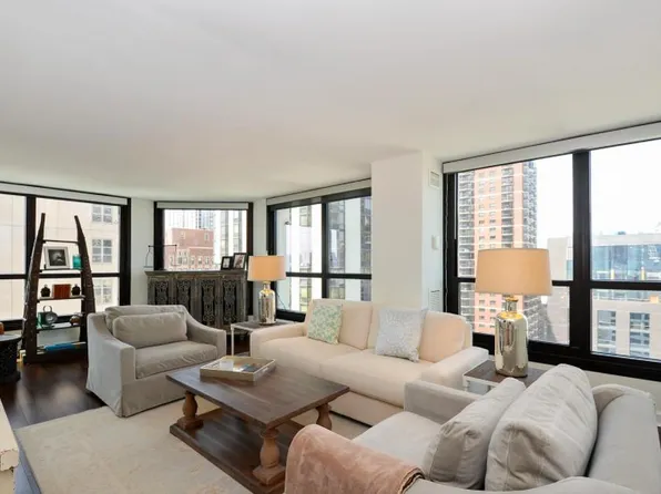 1030 N State St, Chicago, IL
