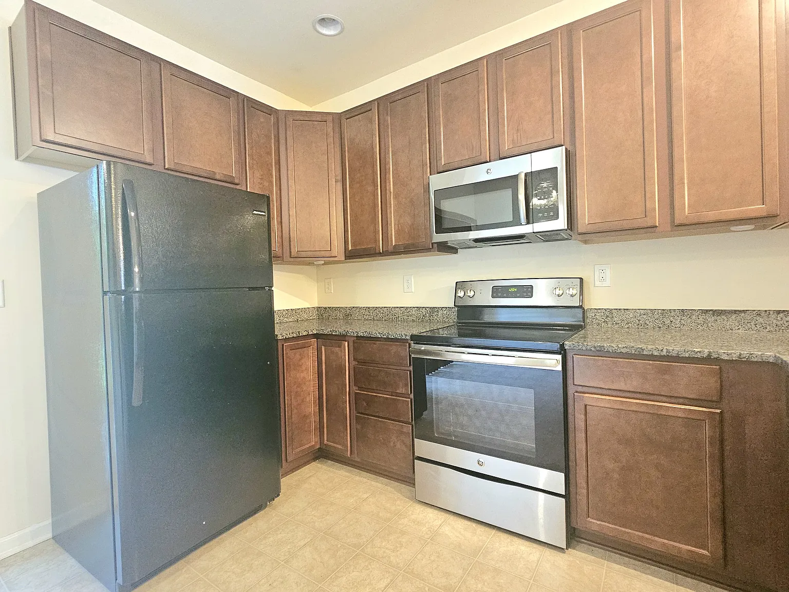 2530 Madeline Meadow Dr — Photo 4