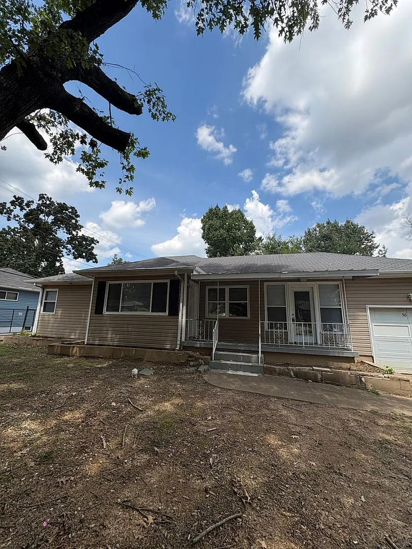 5 bedroom House — Photo 1