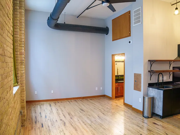 1017 S 2nd St #202 — Photo 3