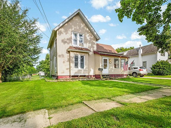 3rd image of 810 Union Ave