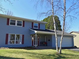 5949 Mayhill Dr, Madison, WI 53711