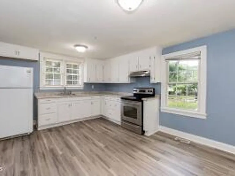 101 E Reason St — Photo 17