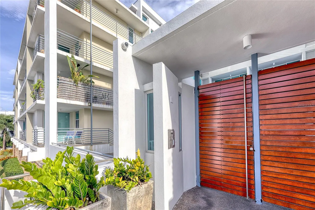 Building Photo - 1554-C Lopez Landron Le Ct #304