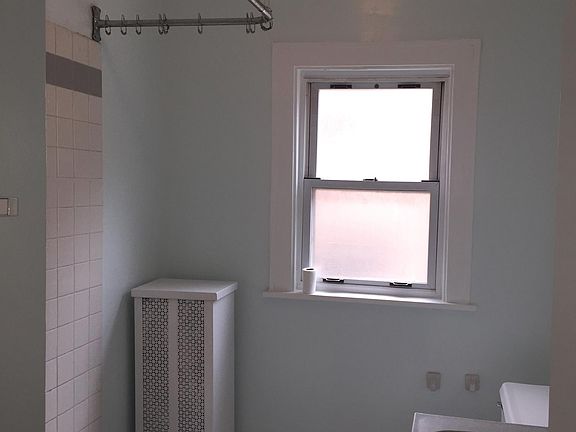 5th image of 329 S Scoville Ave #2