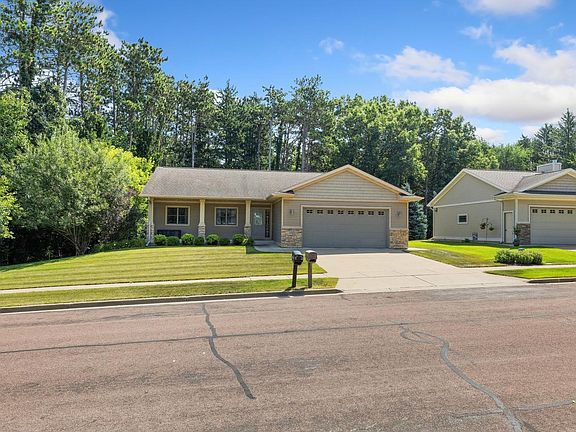 2nd image of 4086 Pineview STREET