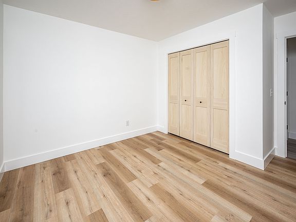 4th image of 2046 Noble Dr #2122