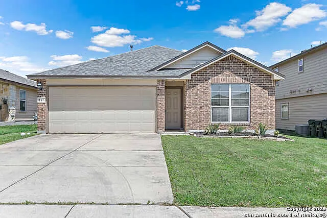 117 Linden Ln — Photo 1