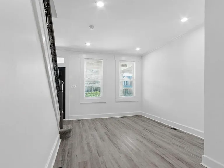 2582 Edmondson Ave — Photo 12