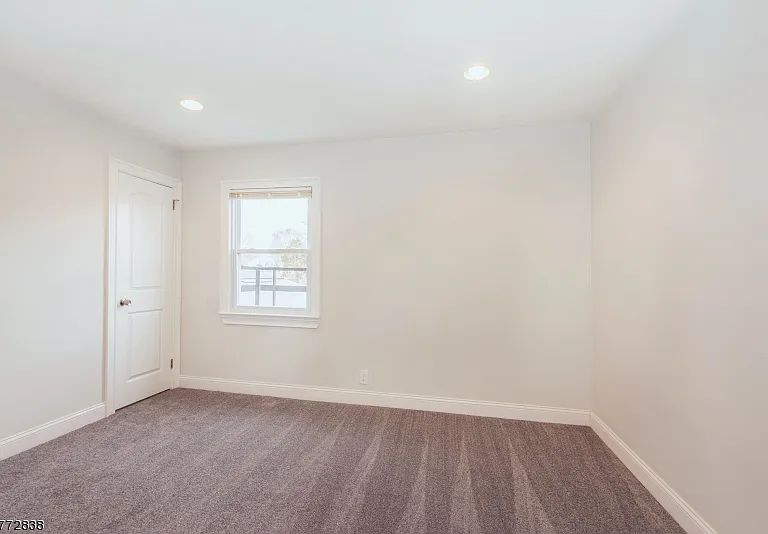 94 Scoles Ave — Photo 11