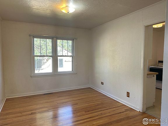5th image of 206 Francis St