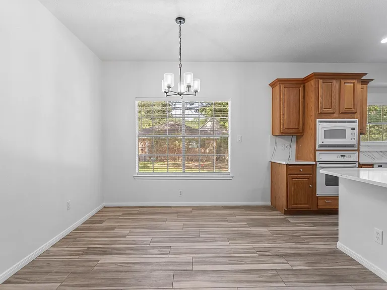 2333 Stableridge Dr — Photo 12