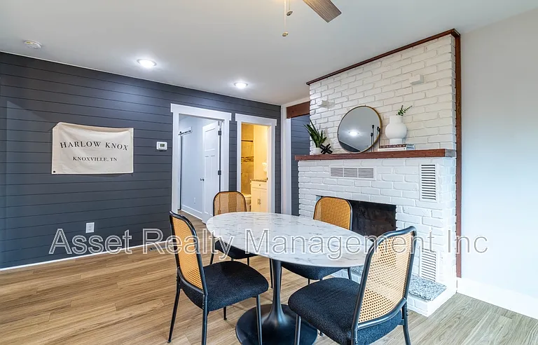 301 E Quincy Ave — Photo 34