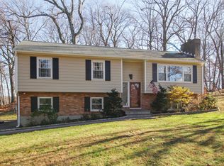 44 Stonehouse Rd, Somers, NY 10589