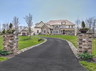19 Tumble Falls Rd, Stockton, NJ 08559