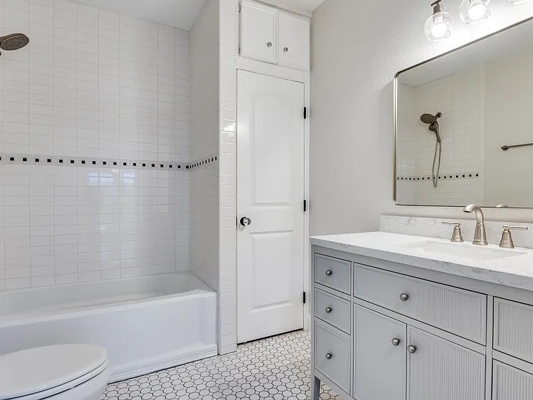 1631 Homewood Pl — Photo 9
