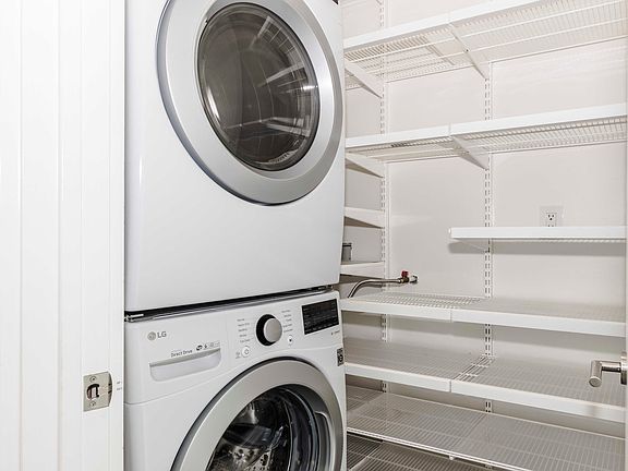 4th image of 1921 Union St #3