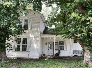 301 S Mill St, Athens, IL 62613