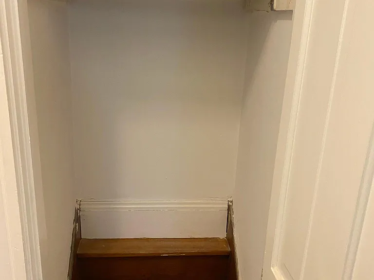 2437 Madison Rd — Photo 16