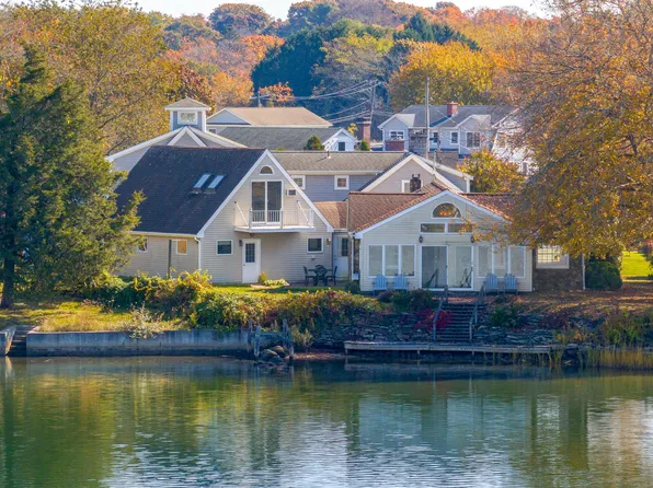 18 Lamberts Lane, Stonington, CT 06378