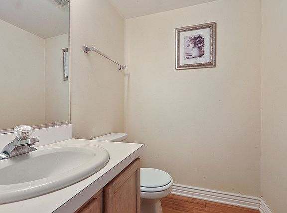 4th image of 48 Brook Park Ln
