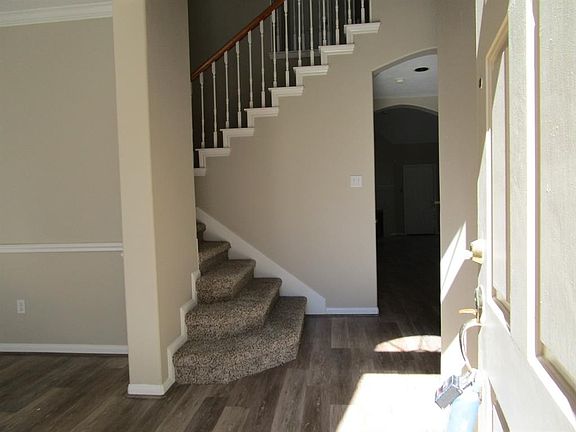 3rd image of 3618 Hickory Hill Ln