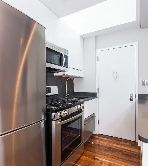 218 Avenue A #R4WF — Photo 3