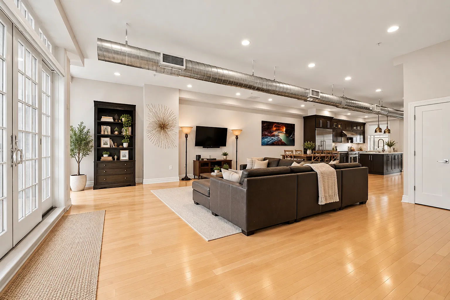 3 bed, 2300 sqft, $9,500 — Photo 4