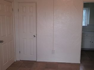 551 W 45th St, Los Angeles, CA 90037