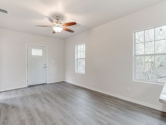 5th image of 114 Birch St