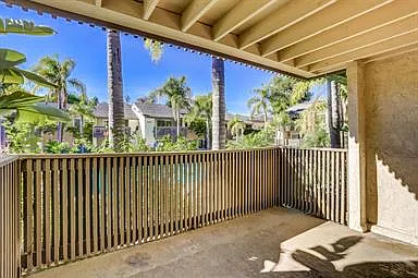 8533 Villa La Jolla Dr #F — Photo 6