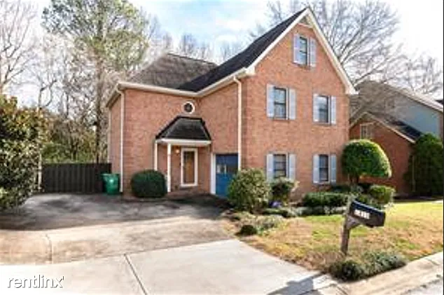 1415 Camden Walk photo 1