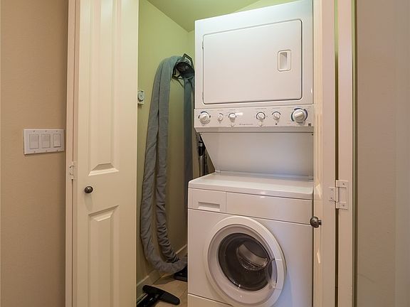 4th image of 8554 Mary Ave NW #A