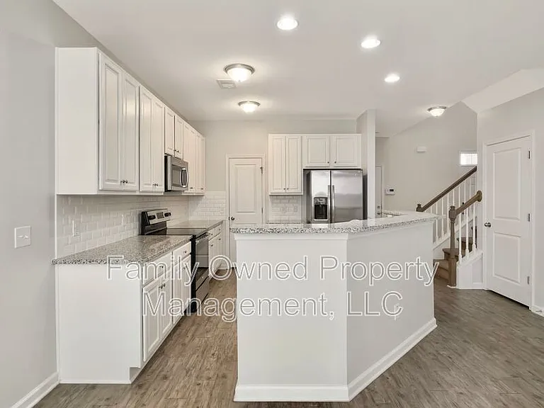 8968 Cat Tail Pond Rd — Photo 8