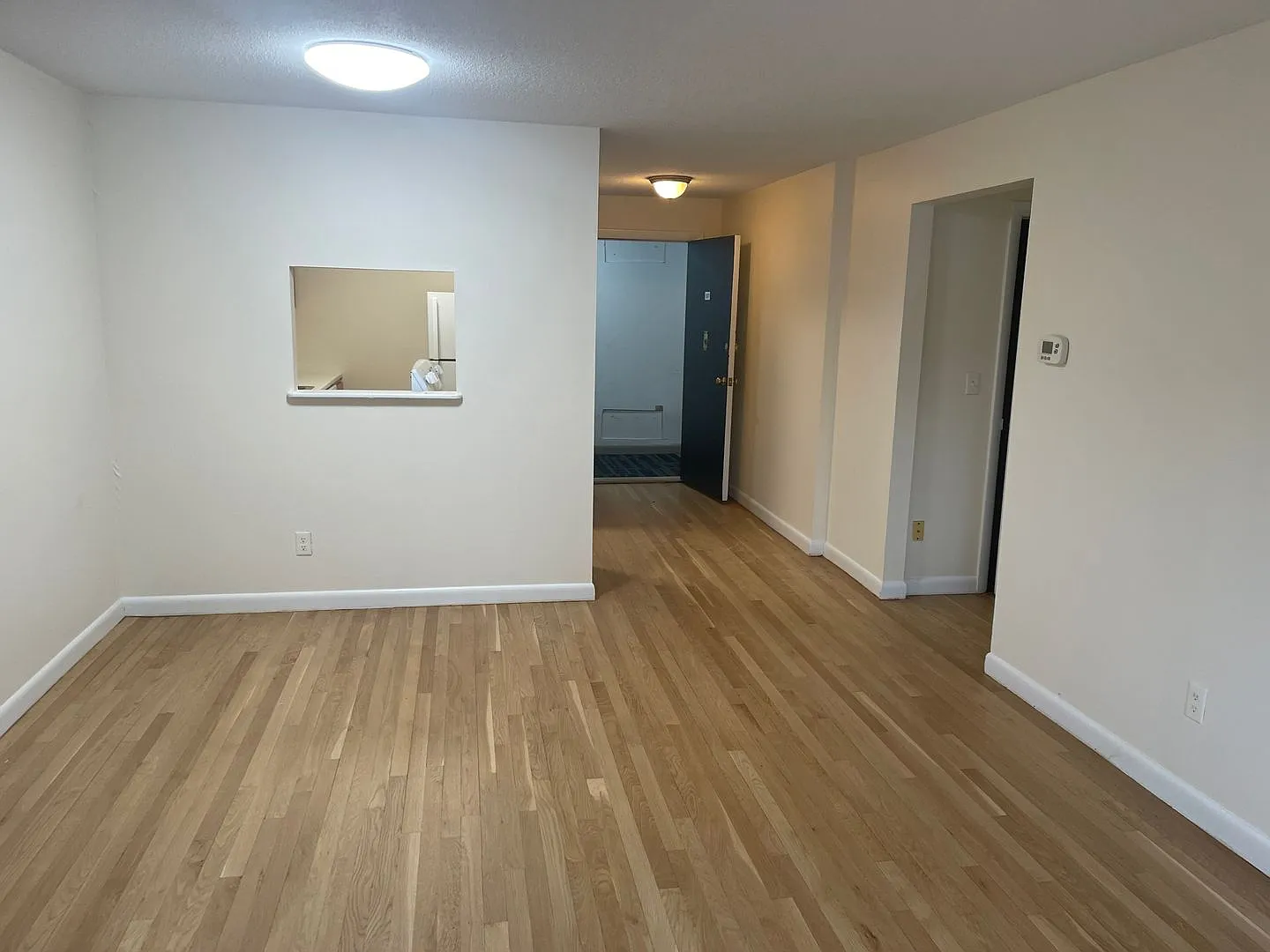 Free Month Modern 2 Bed No Lead Hw Inc Ac New Floors, Dishwasher, Elevator ,Laundry Nice Unit! — Photo 4