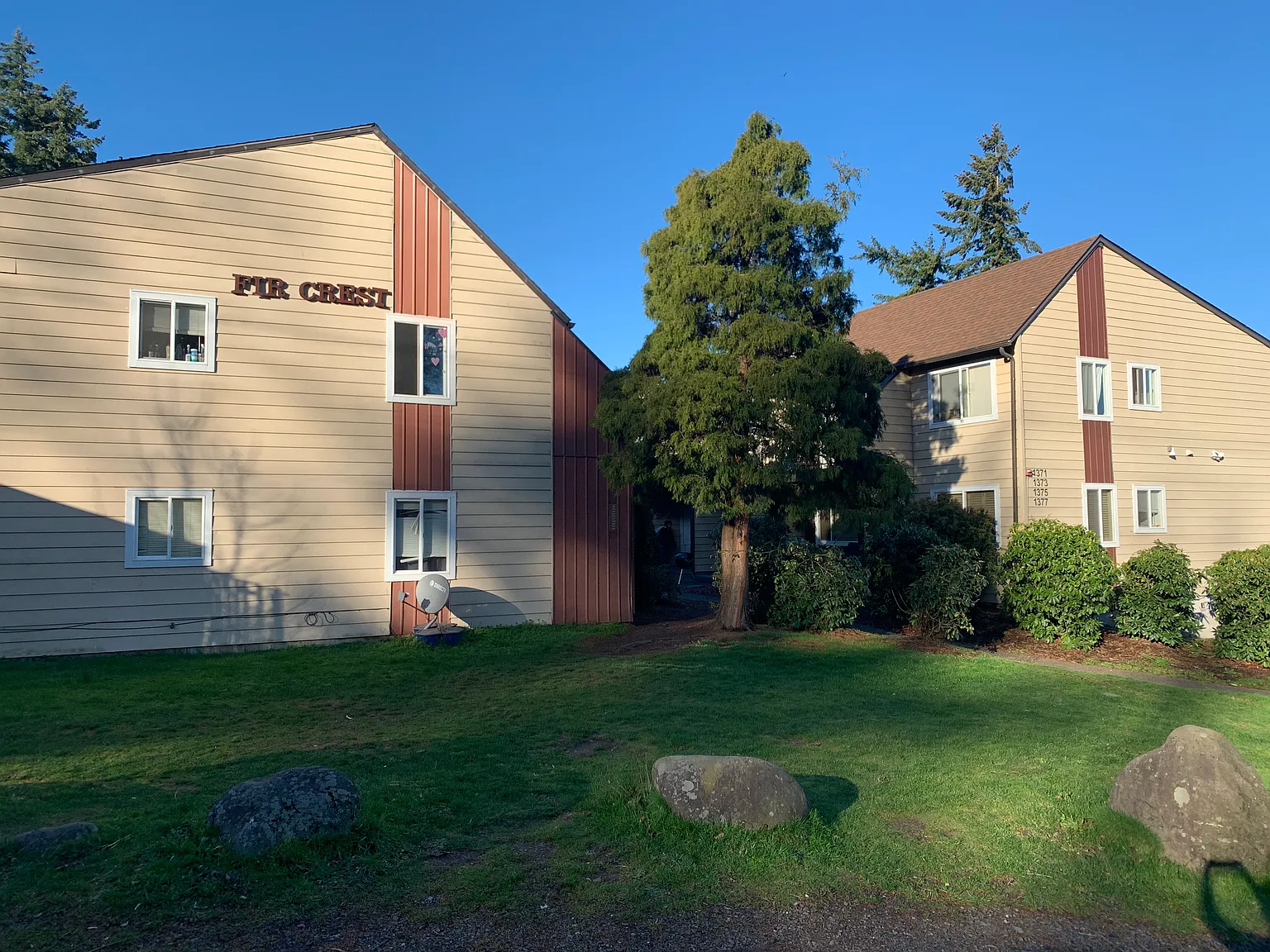 2 bed, 855 sqft, $1,395 — Photo 1