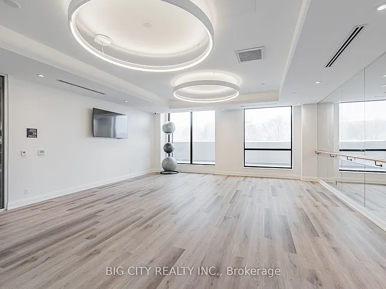 36 Brentcliffe Rd #811 — Photo 32