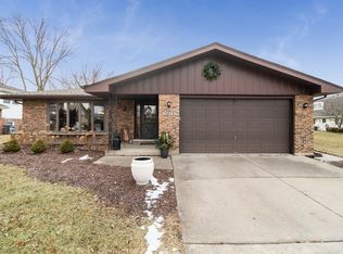 3013 Drover Ln, Darien, IL