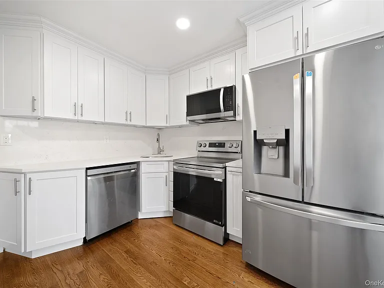 3914 Waverly Ave #2 — Photo 3
