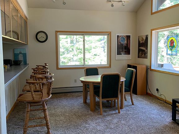3rd image of 4068 Gstaad Rd