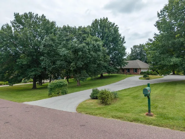 2870 W Mill Creek Ter, Columbia, MO 65203