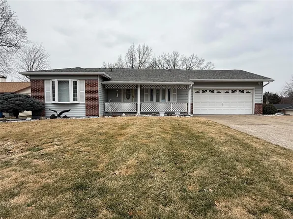 1503 Shadow Ln, Saint Charles, MO 63303