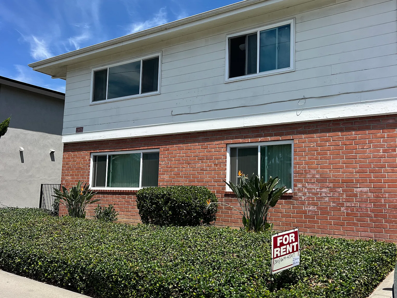 2 bed, 690 sqft, $2,300 — Photo 3