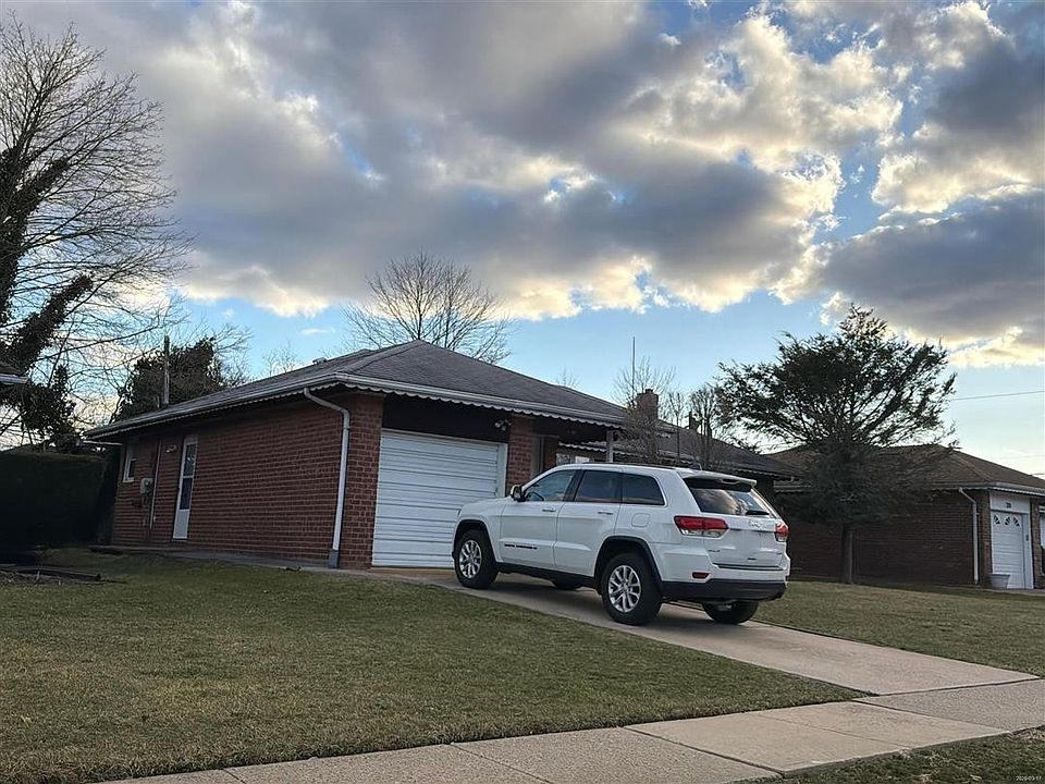 2nd image of 726 Dean Dr