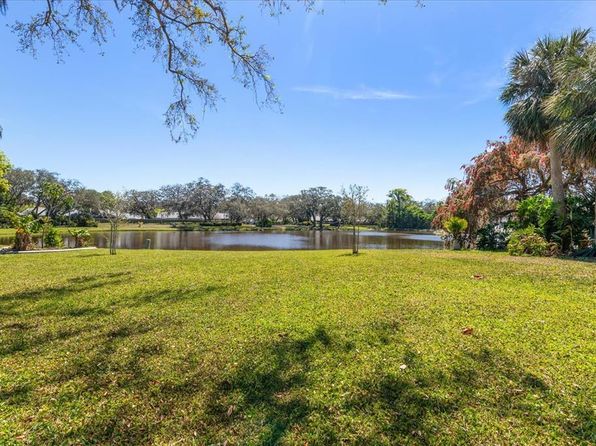 2906 Windridge Dr, Holiday, FL 34691