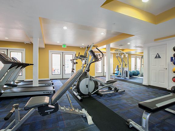 4th image of 11945 Magnolia Blvd APT 307