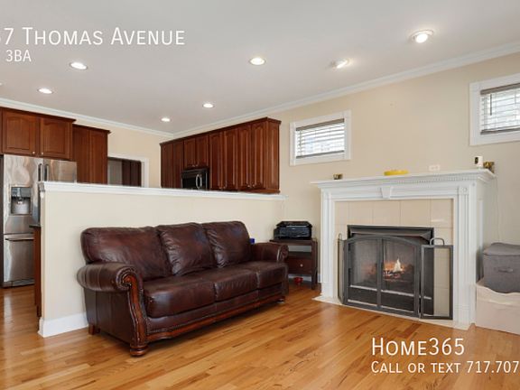 4th image of 1037 Thomas Ave