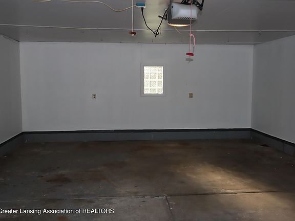 3rd image of 2308 Reed St