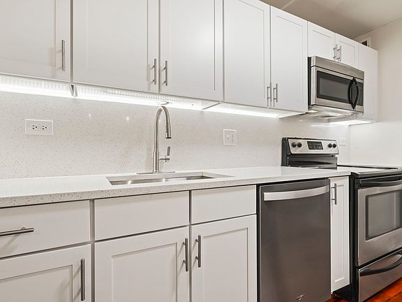 4th image of 222 E Pearson St APT 504